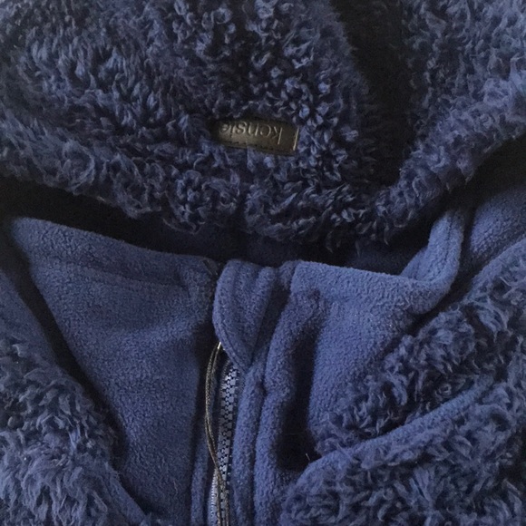 Vest - Picture 4 of 6